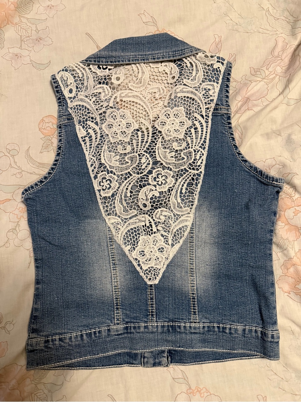 Denim Sleeveless Vest - Picture 8 of 13